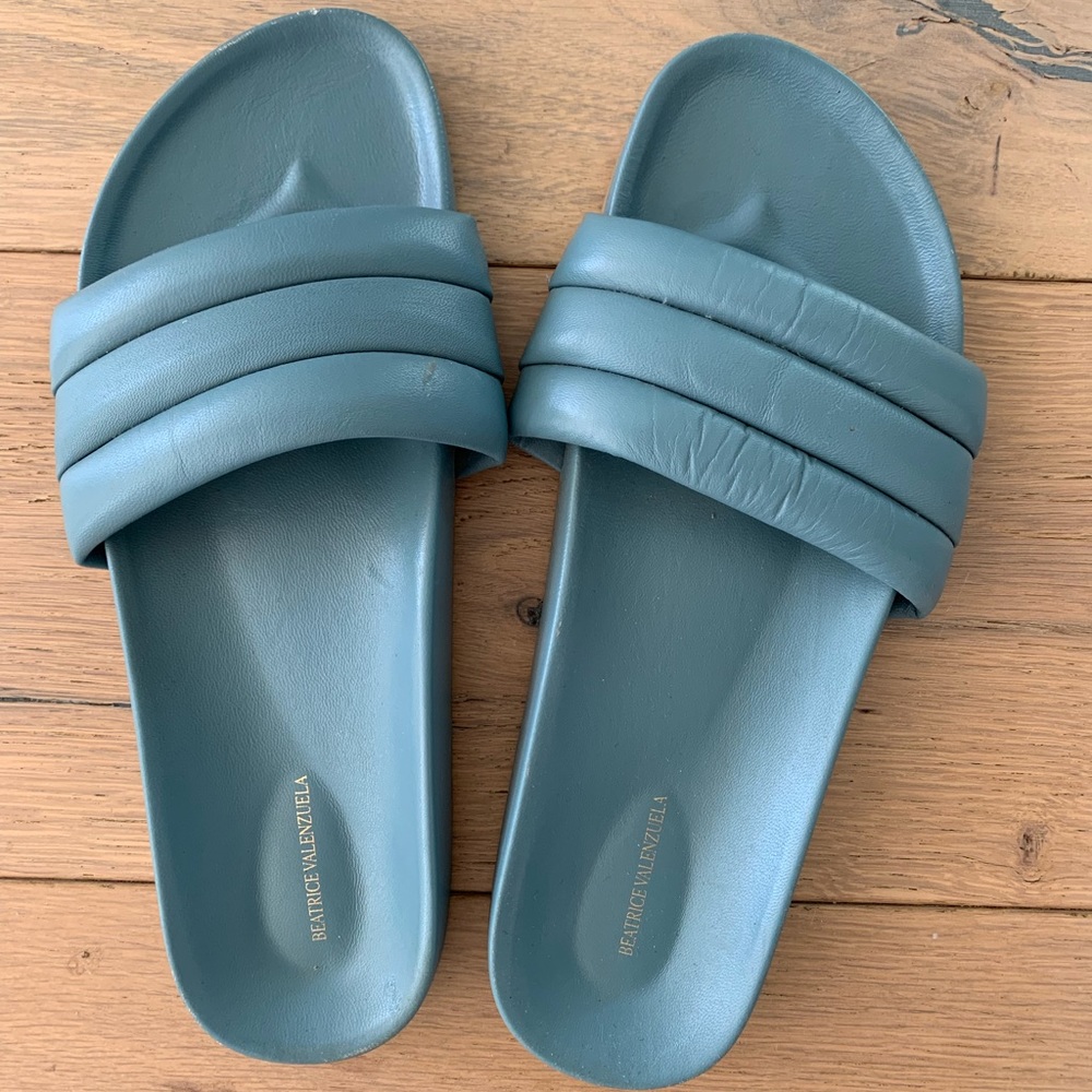 The peninsula colors sandalia from Beatrice Valenzuela.